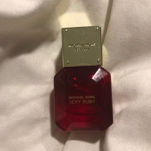 Michael Kors Sexy Ruby